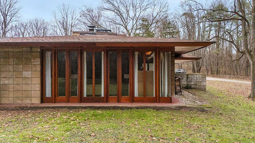 frank lloyd wright's 1948 weisblat house hits the market in michigan