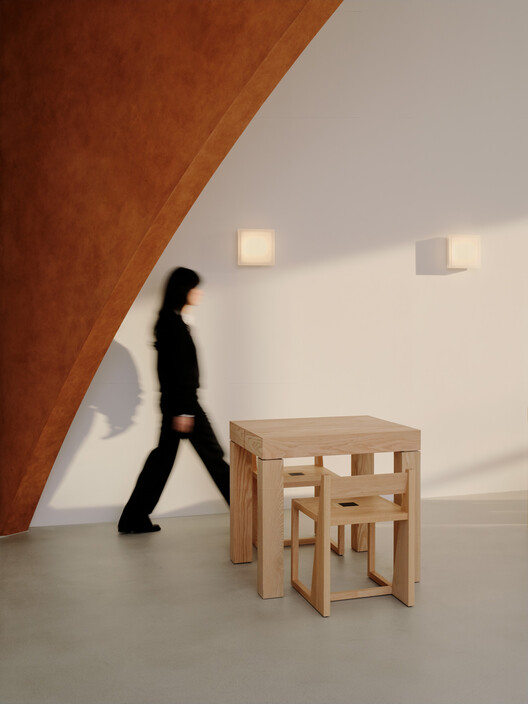 RiverRidge Office Entrance / KKOL STUDIO - Interior Photography, Wood, Chair