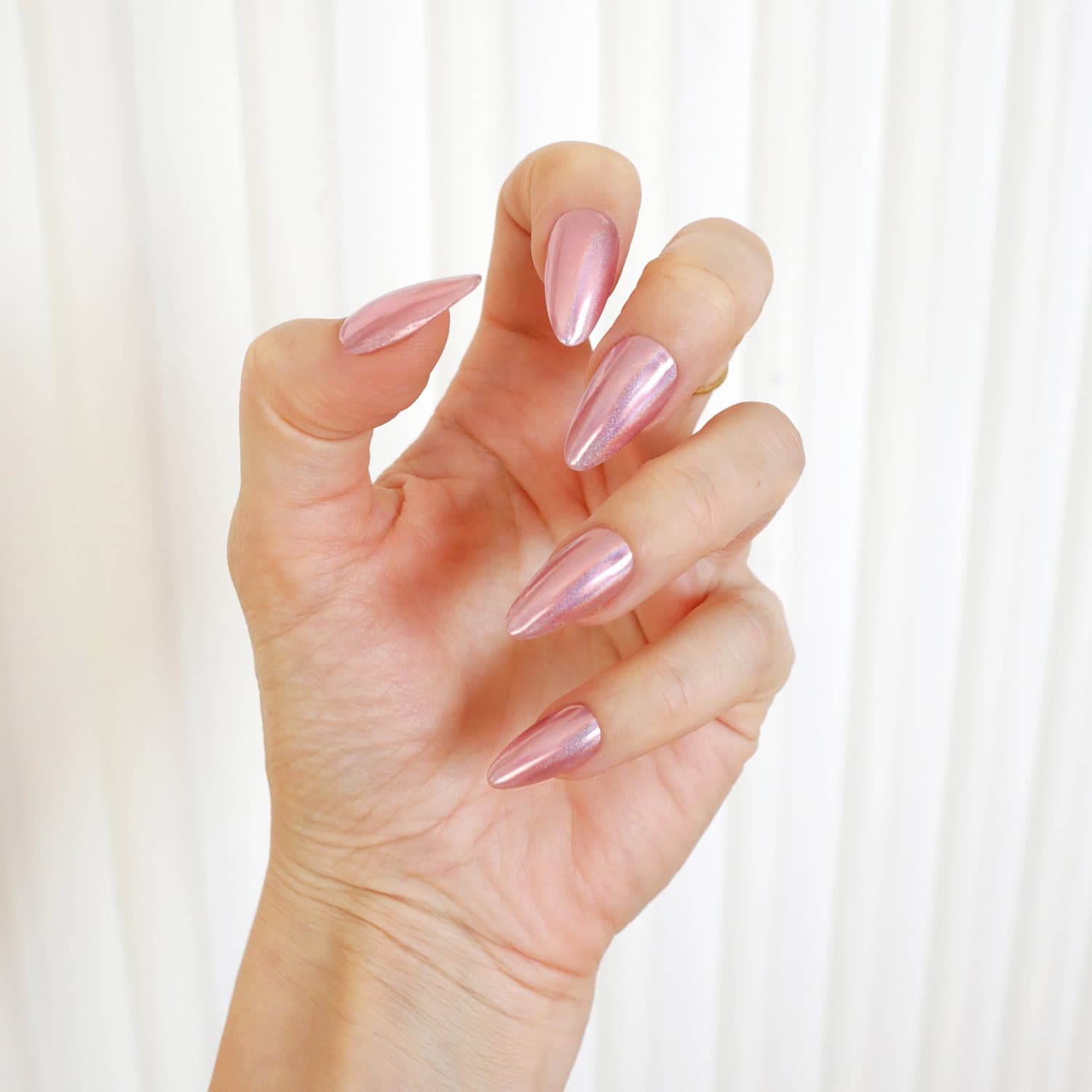 gel nails chrome