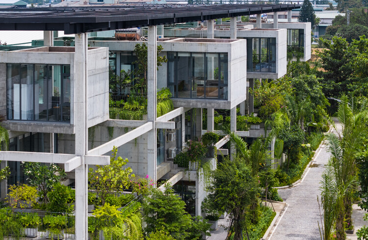 Textile Factory Office / Ho Khue Architects - Image 2 of 57
