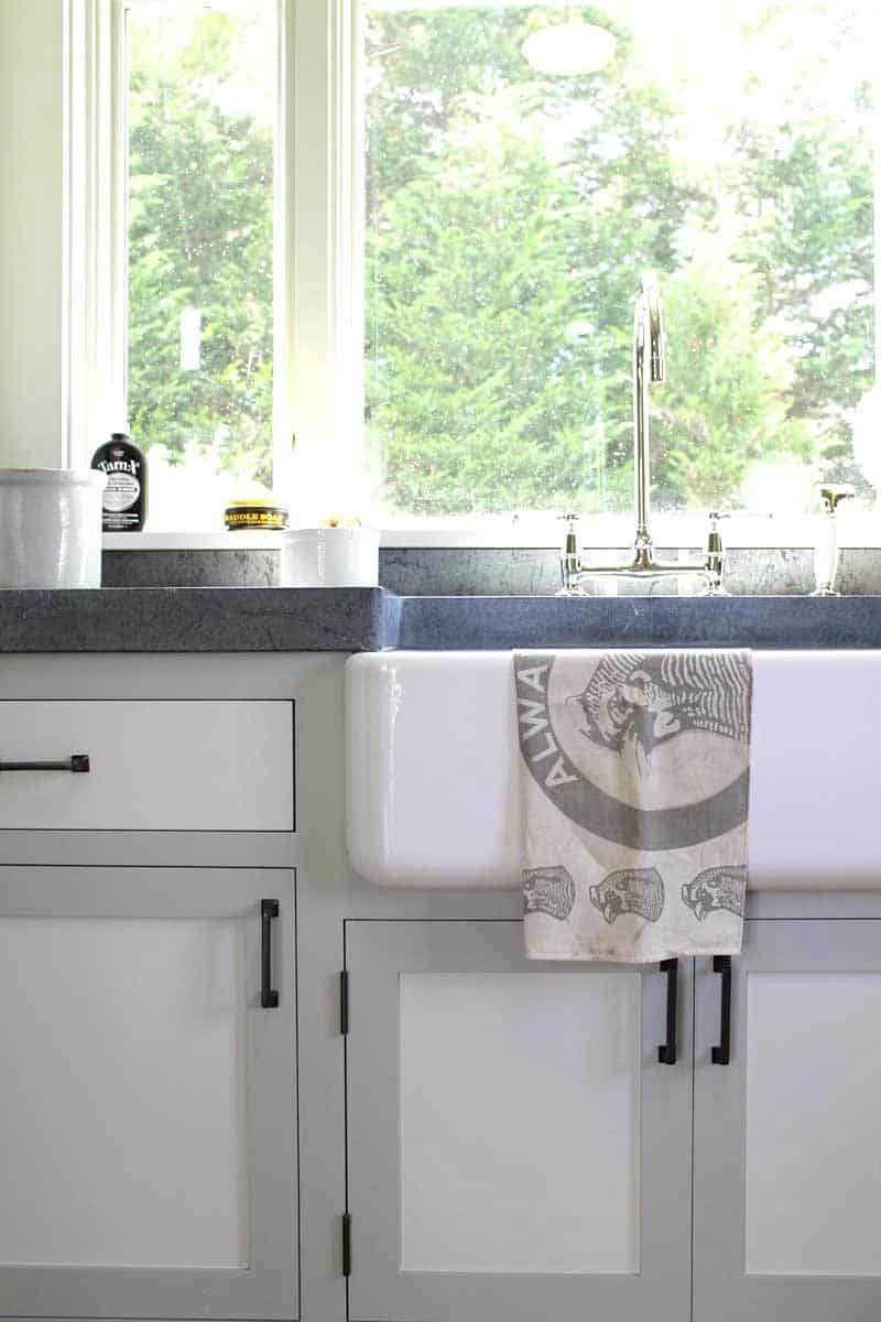 Two Tone Cabinets
