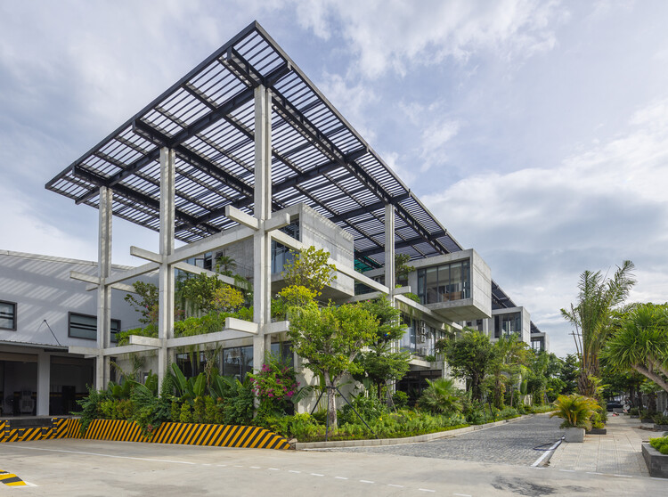 Textile Factory Office / Ho Khue Architects - Image 6 of 57