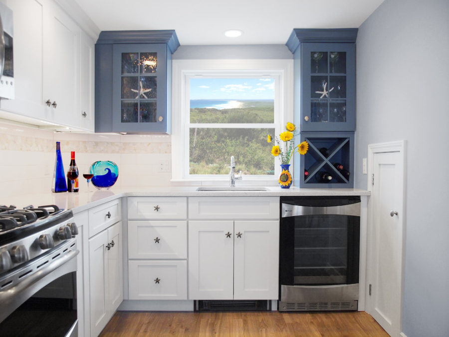 Beachy Two Tone Kitchen Cabinets