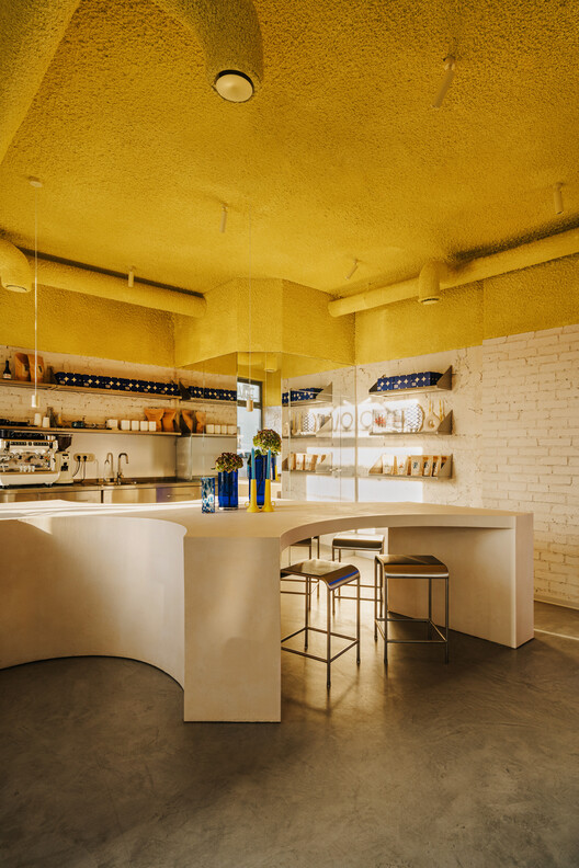 Pastelowe Pâtisserie / Znamy się - Interior Photography, Kitchen, Lighting, Shelving