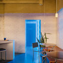 Pastelowe Pâtisserie / Znamy się - Interior Photography, Lighting, Chair