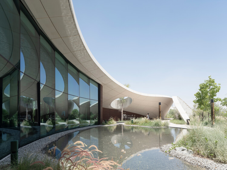 Ghaf Woods Experience Center / AOE + STUDIOI - More Images