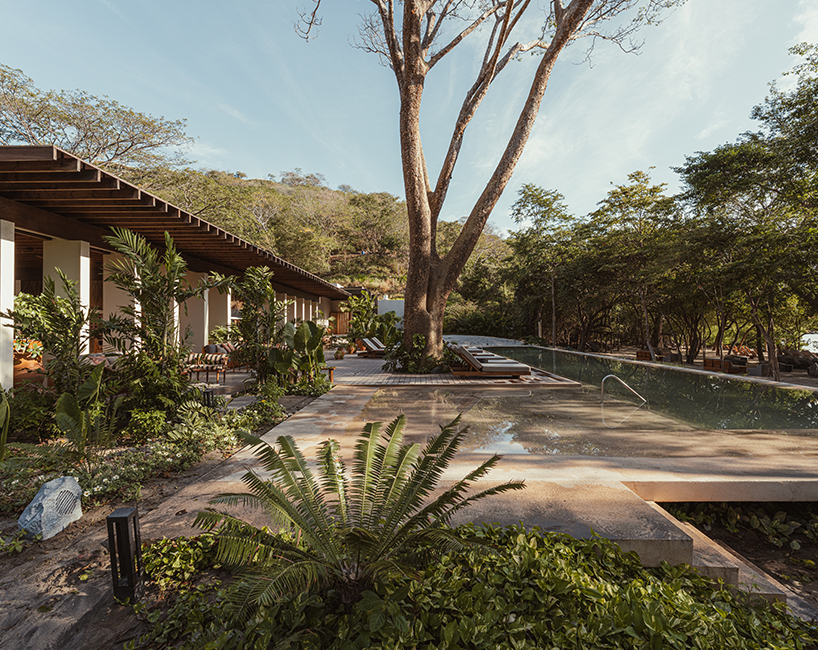 andaz casa de playa a contemporary pavilion embracing costa ricas coastal landscape 5