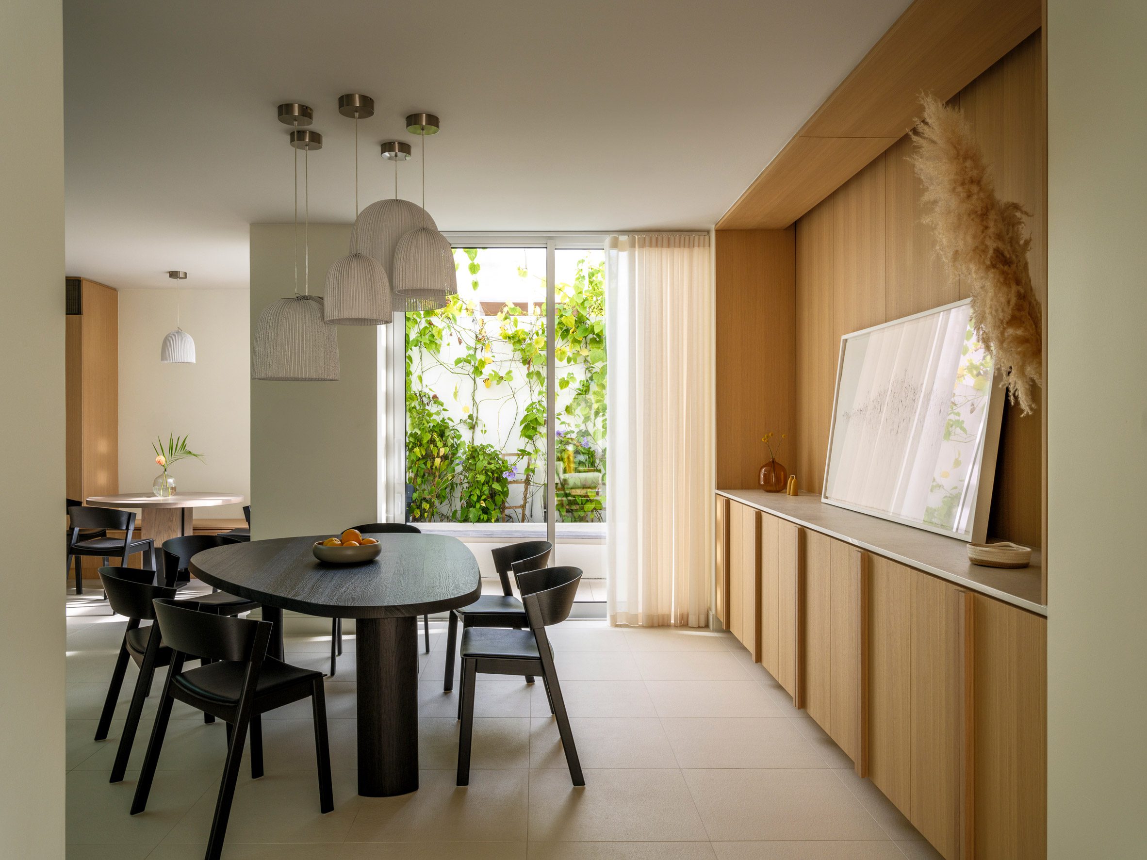 Dining space in the home by Paul Raff